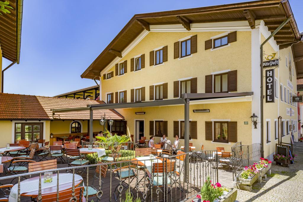 Graefliches Hotel Alte Post Бад Бирнбах Екстериор снимка