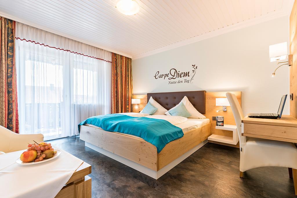 Graefliches Hotel Alte Post Бад Бирнбах Екстериор снимка
